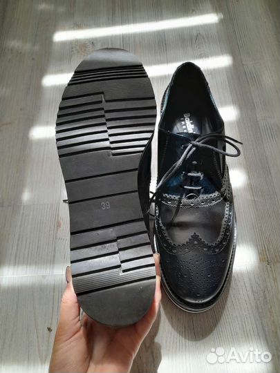 Кроссовки и ботинки