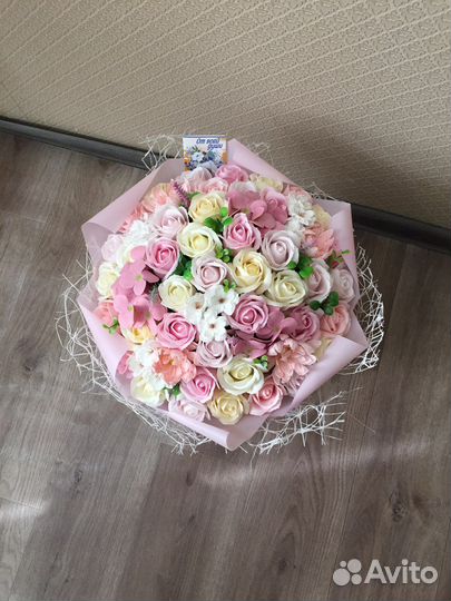 Букет из 55 мыльных цветов