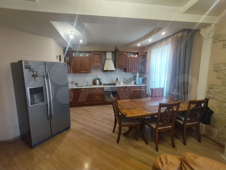 3-к. квартира, 84 м², 2/5 эт.