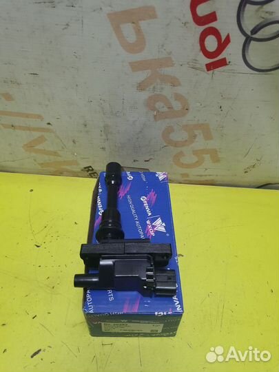 Катушка зажигания новая Mazda Ford 323