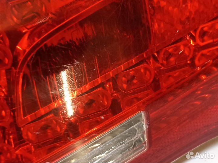 Фонарь задний внутренний правый Audi A6 C6 AUK