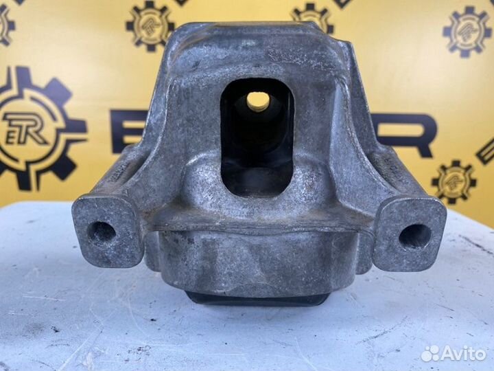 Опора двигателя Audi S5 8T 3.0 tfsi