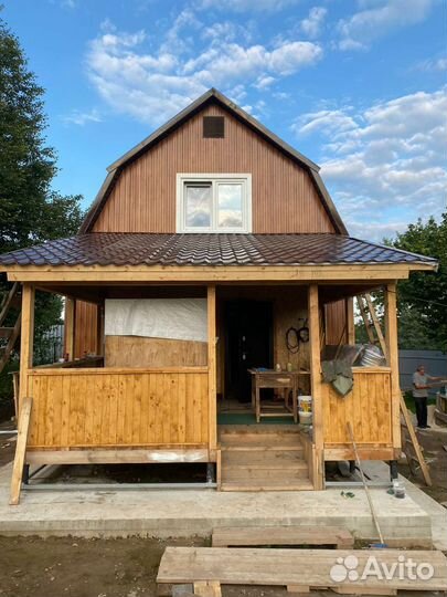 Бригада строителей