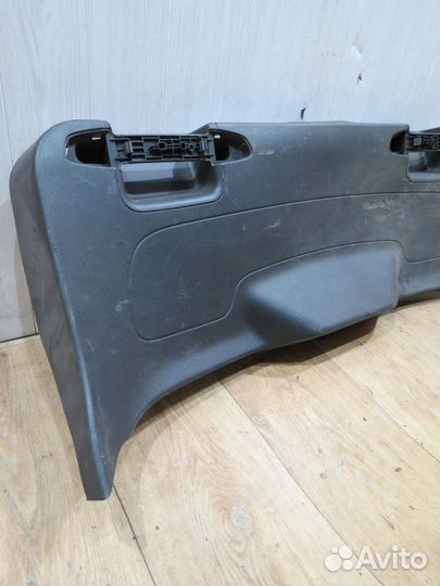 Обшивка крышки багажника Ford Focus 3