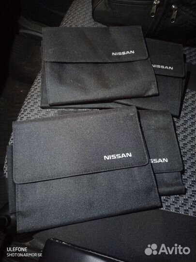 Nissan сумка-планшеька