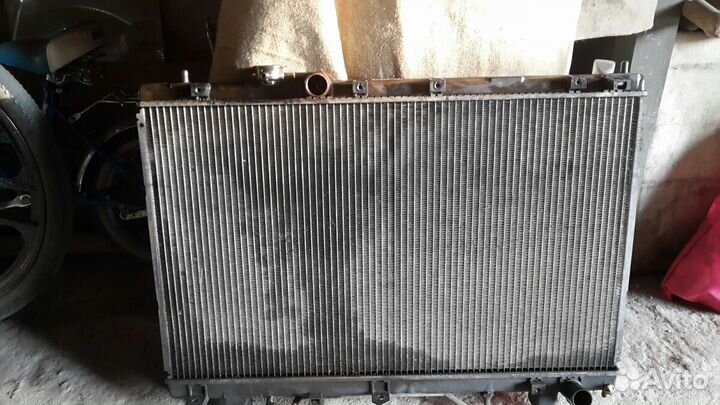Радиатор охлаждения двигателя