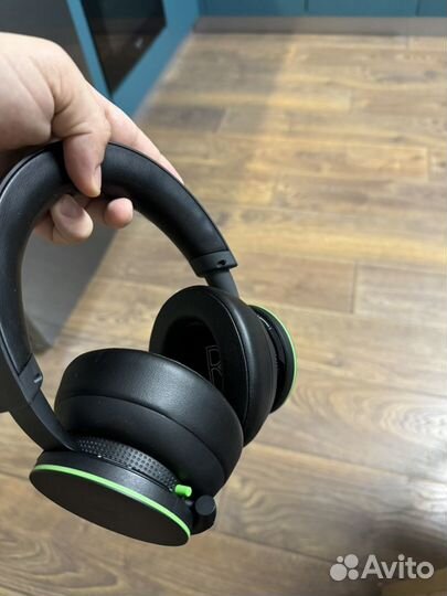 Беспроводная гарнитура Xbox Wireless Headset