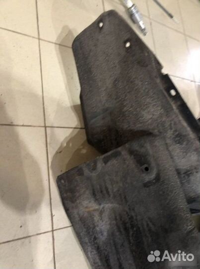 Подкрылок задний Bmw X1 E84