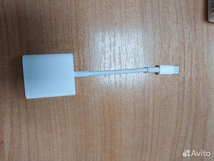 Apple Lightning to SD Card Camera Reader MD822ZM/A