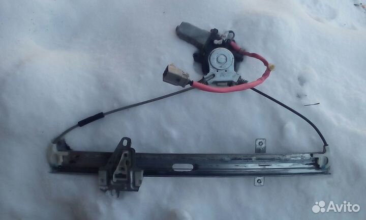 Стеклоподъемник передней правой двери Honda Jazz/F