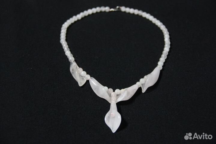 Колье розовый кварц каны цветы бусы камень