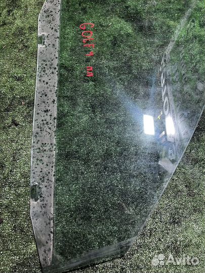 Стекло переднее правое Volkswagen Golf 4