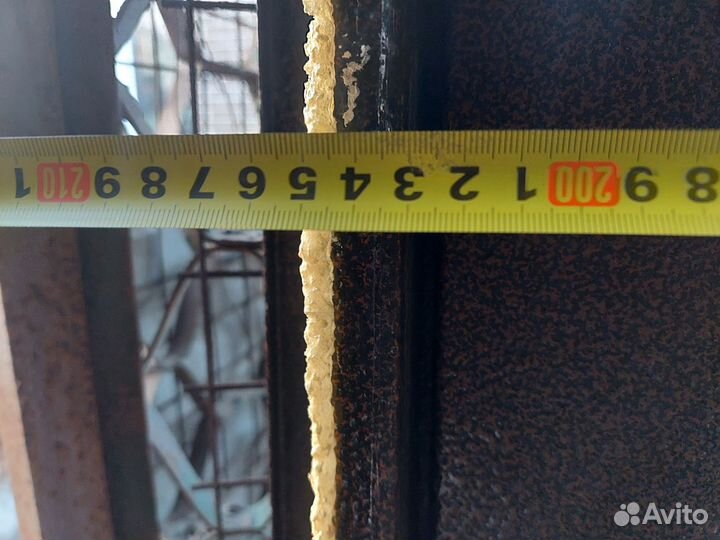 Дверь входная уличная