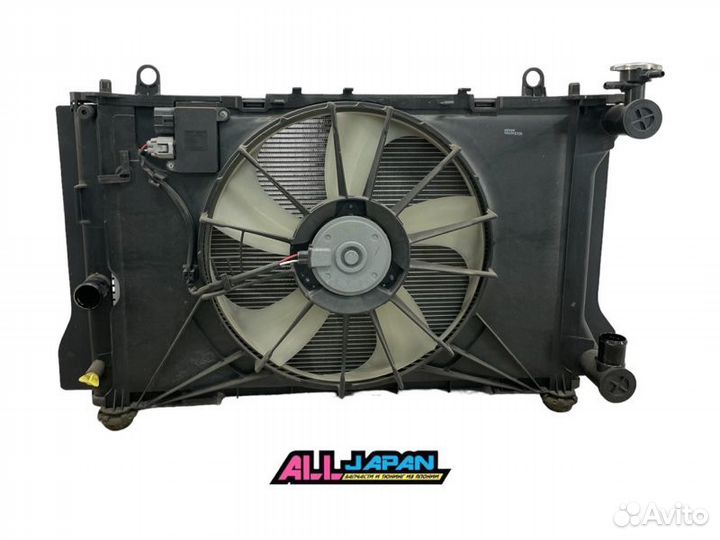 Радиатор охлаждения двигателя Toyota Corolla