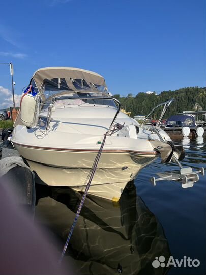 Quicksilver 470 cabin. Катер с каютой