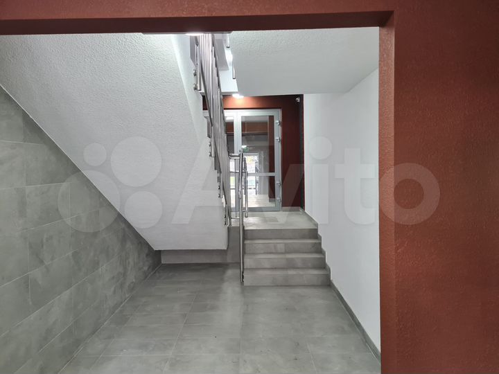 2-к. квартира, 82 м², 1/5 эт.