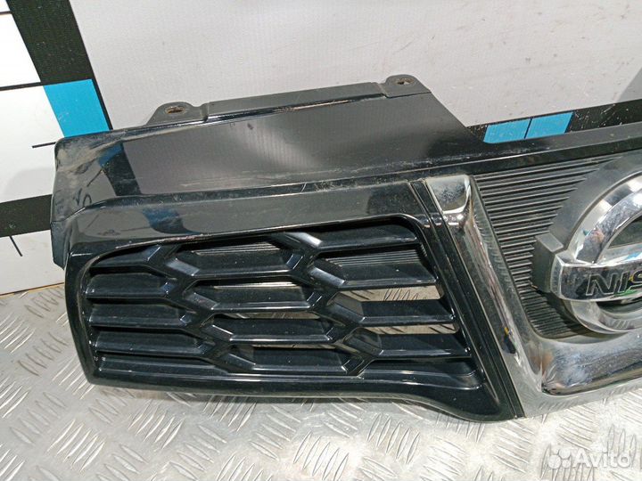 Б/У Решетка радиатора Nissan Qashqai#001