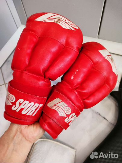 Перчатки для единоборств M