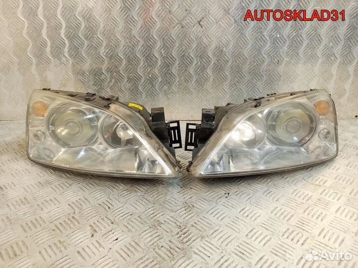 Фары ксеноновые комплект Ford Mondeo 3 1S7113005CJ