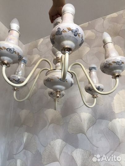 Люстра фарфоровая