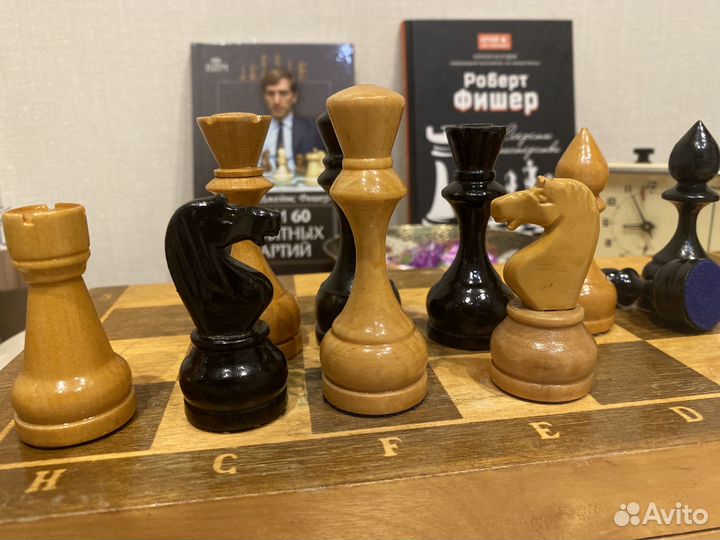 Шахматы+ шахматные часы и доска 40х40 см