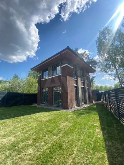 Коттедж 103 м² на участке 3 сот.