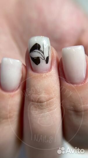 Модель на маникюр / Мастер маникюра