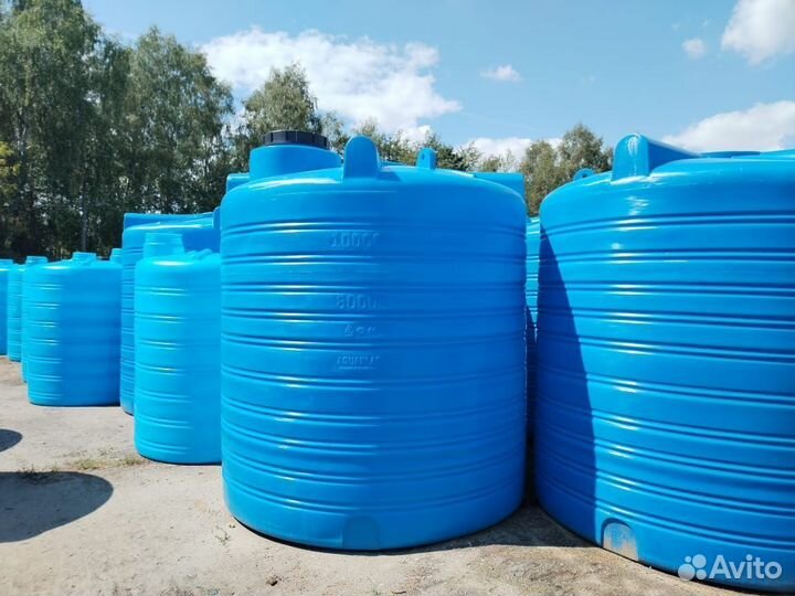 Бак пластиковый пищевой 10 кубов (вертикальный)