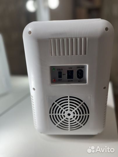 Минихолодильник для косметики