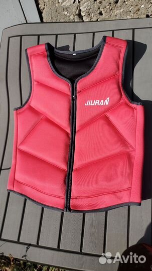 Спасательный жилет неопреновый