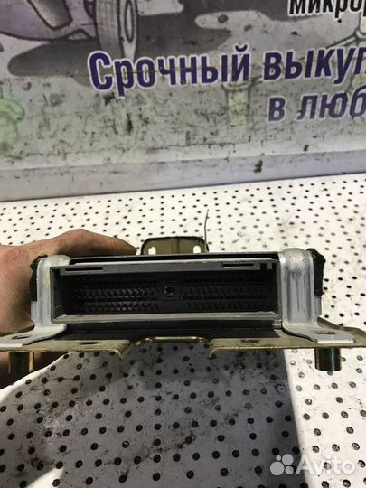 Блок управления двс Mazda MPV