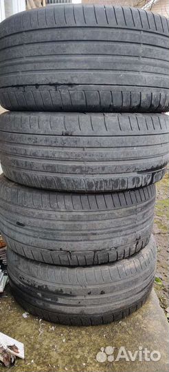 Dunlop SP Sport Maxx GT 275/40 R19