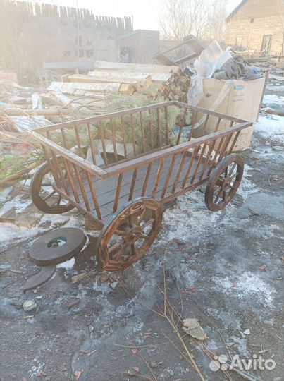 Телега декоративная
