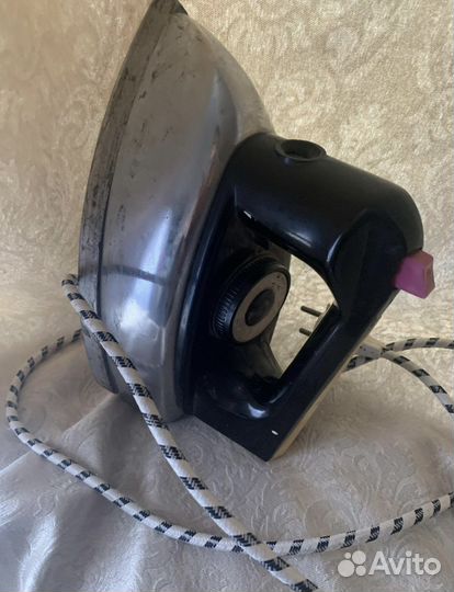 Рабочий утюг СССР советский прочный