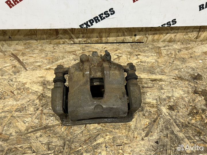 Суппорт тормозной передний правый Hyundai Solaris