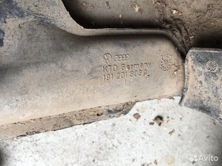 Топливный бак Golf 2