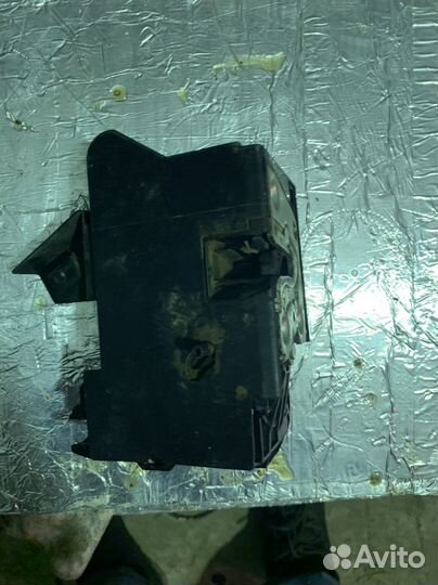 Замок задний правый LADA веста