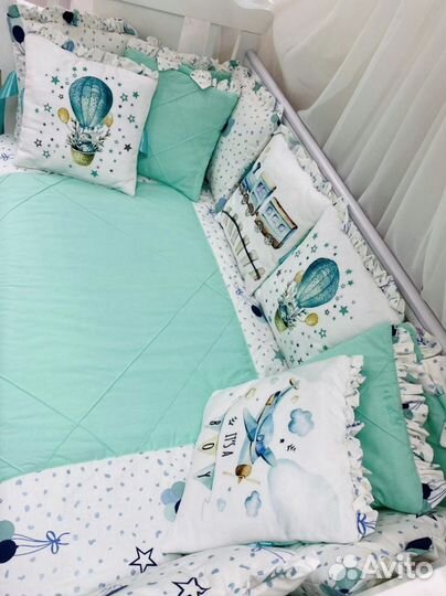 Комплект в детскую кроватку