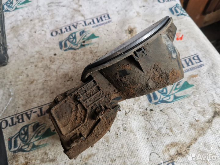 Лючок бензобака Renault Megane III (2008—2014)