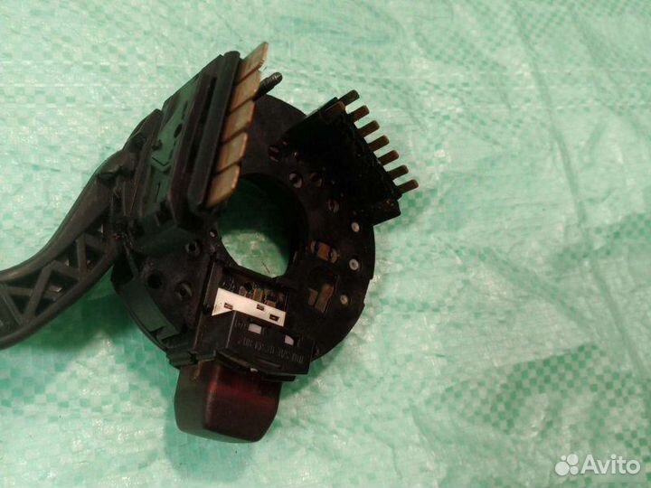 Переключатель поворотов Volkswagen Passat B3 седан