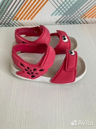 Сандалии adidas 21