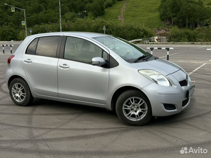 Toyota Vitz 1.0 CVT, 2009, 58 000 км