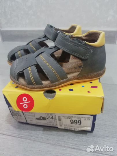 Сандалии разм. 24
