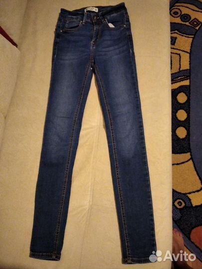 Джинсы для девочки Pull&bear