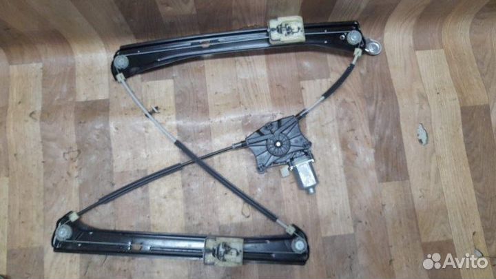 Стеклоподъемник с моторчиком передний правый