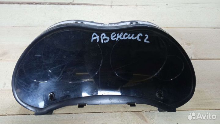 Щиток приборов Тойота Авенсис 2