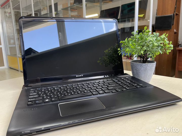 Большой/Классический/Черный Sony