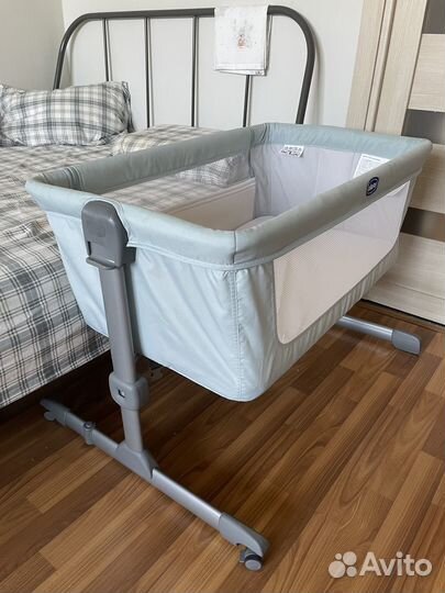 Приставная кроватка Chicco Essential