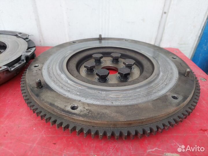 Комплект сцепления Ford Focus 2 2.0 л