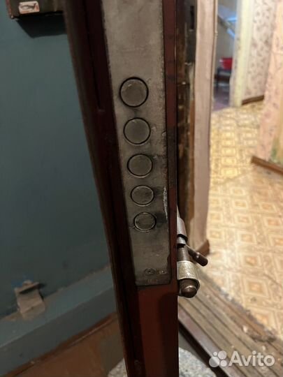 Дверь железная